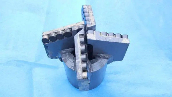 Four Wings Drag Drill Bit Thread Type With Great Wear Resistance
